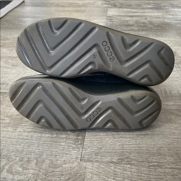 ECCO Women's Women's Ukiuk Short Snow Boot - Picture 2 of 8